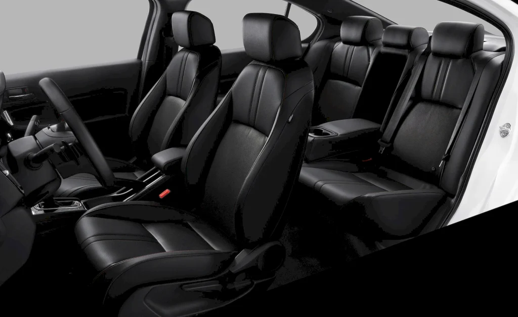Honda CITY Nội thất các hàng ghế bọc da màu đen