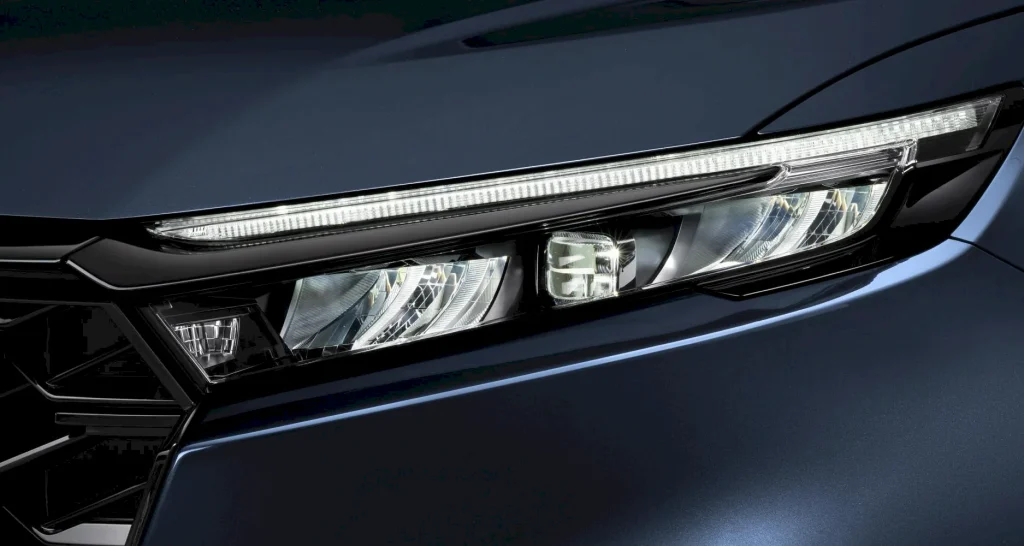 Honda CR-V Cụm đèn trước Full LED thiết kế sắc sảo sang trọng