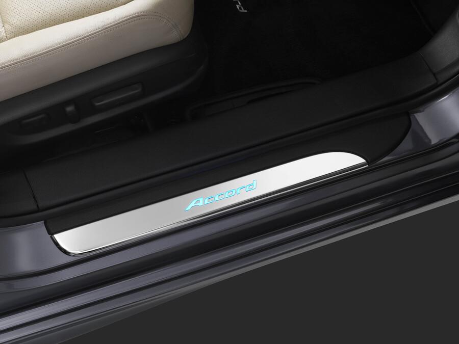 Nẹp bước chân có đèn Honda Accord