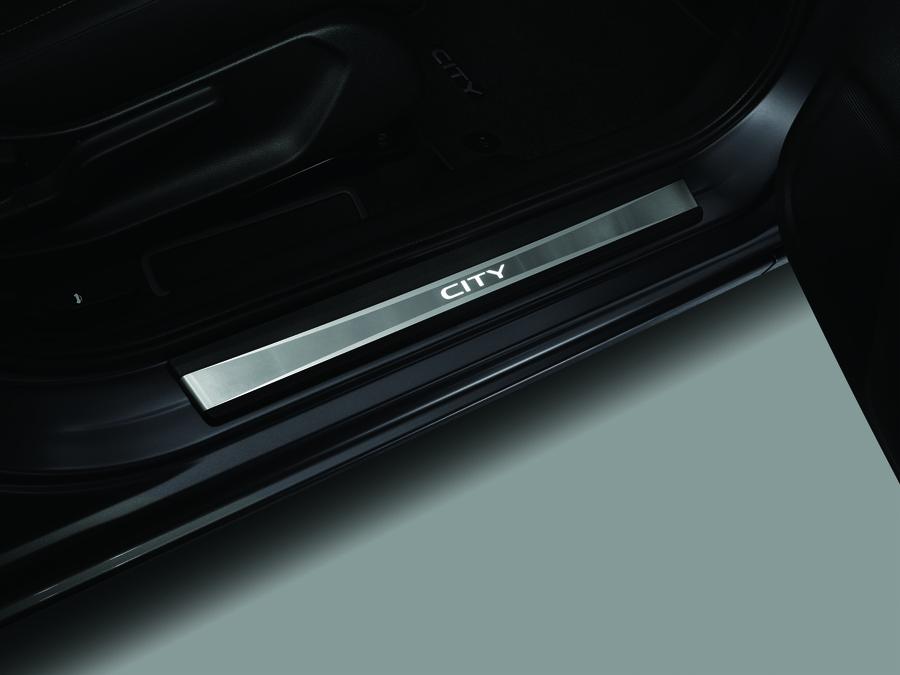 Nẹp bước chân có đèn Honda City
